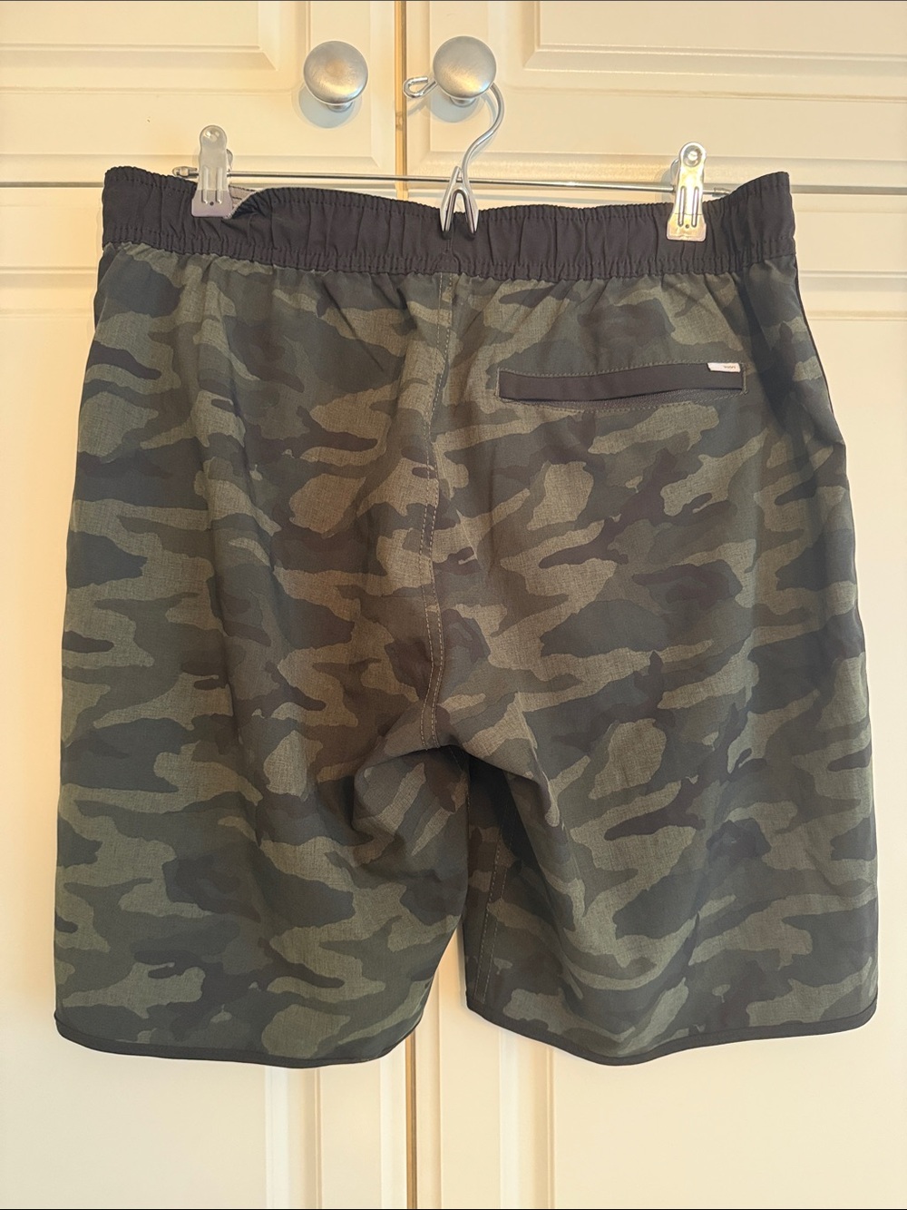 Vuori Men's Multi Shorts size medium - Picture 6 of 8